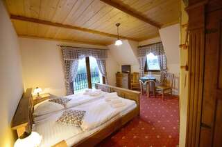 Курортные отели Biały Dunajec Regionalny Resort & Spa Бялы-Дунаец Классический двухместный номер с 1 кроватью или 2 отдельными кроватями и балконом-5